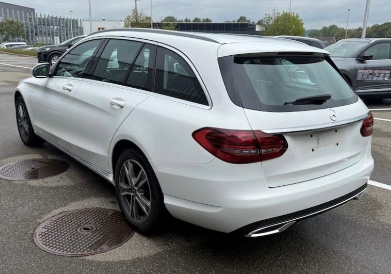 MERCEDES-BENZ C 220 d Avantgarde 4Matic 9G-Tronic-image-2