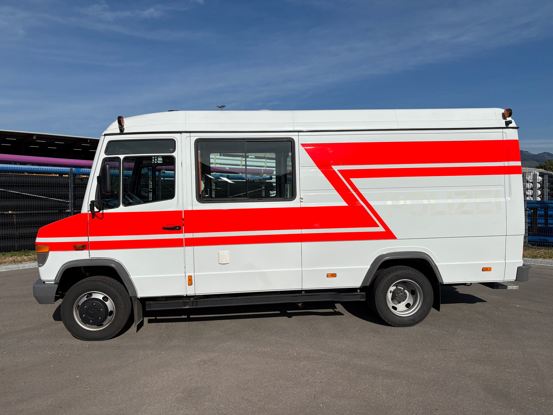 MERCEDES-BENZ Vario 815 D-image-1