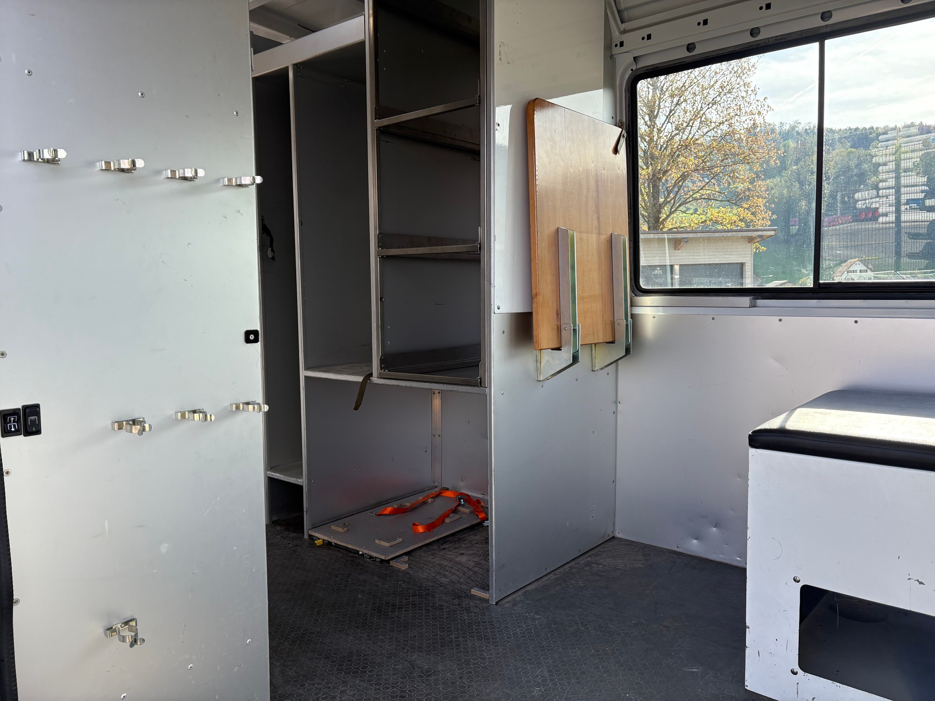 MERCEDES-BENZ Vario 815 D-image-24