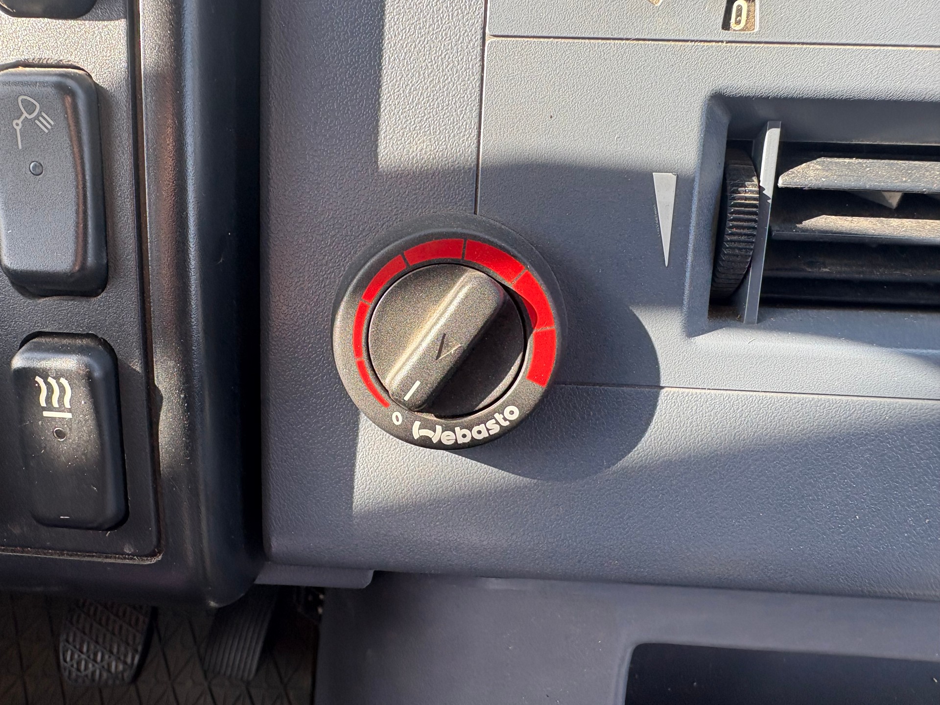 MERCEDES-BENZ Vario 815 D-image-31