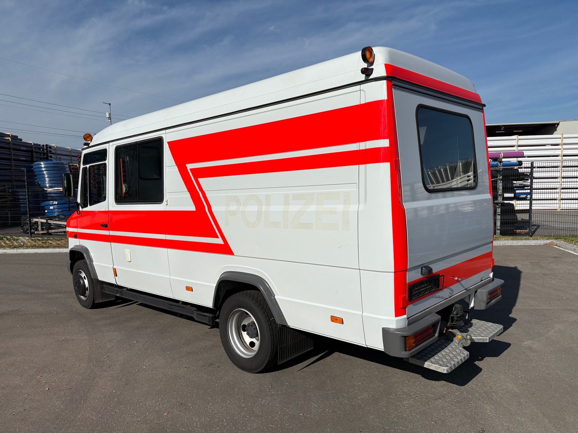 MERCEDES-BENZ Vario 815 D-image-2