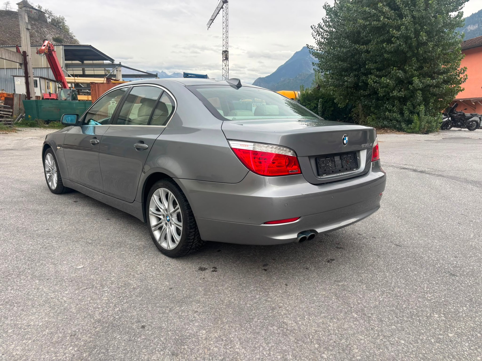 BMW 530xi Steptronic-image-4