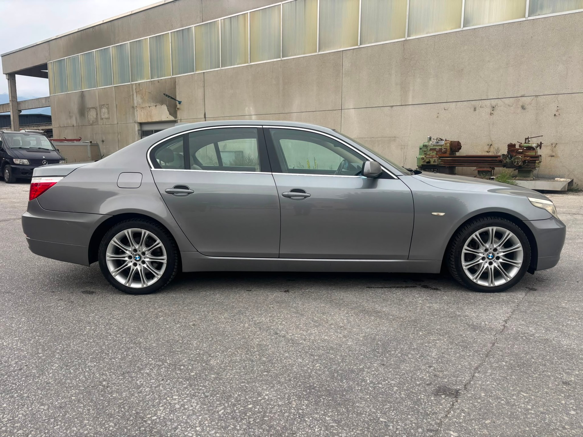 BMW 530xi Steptronic-image-6