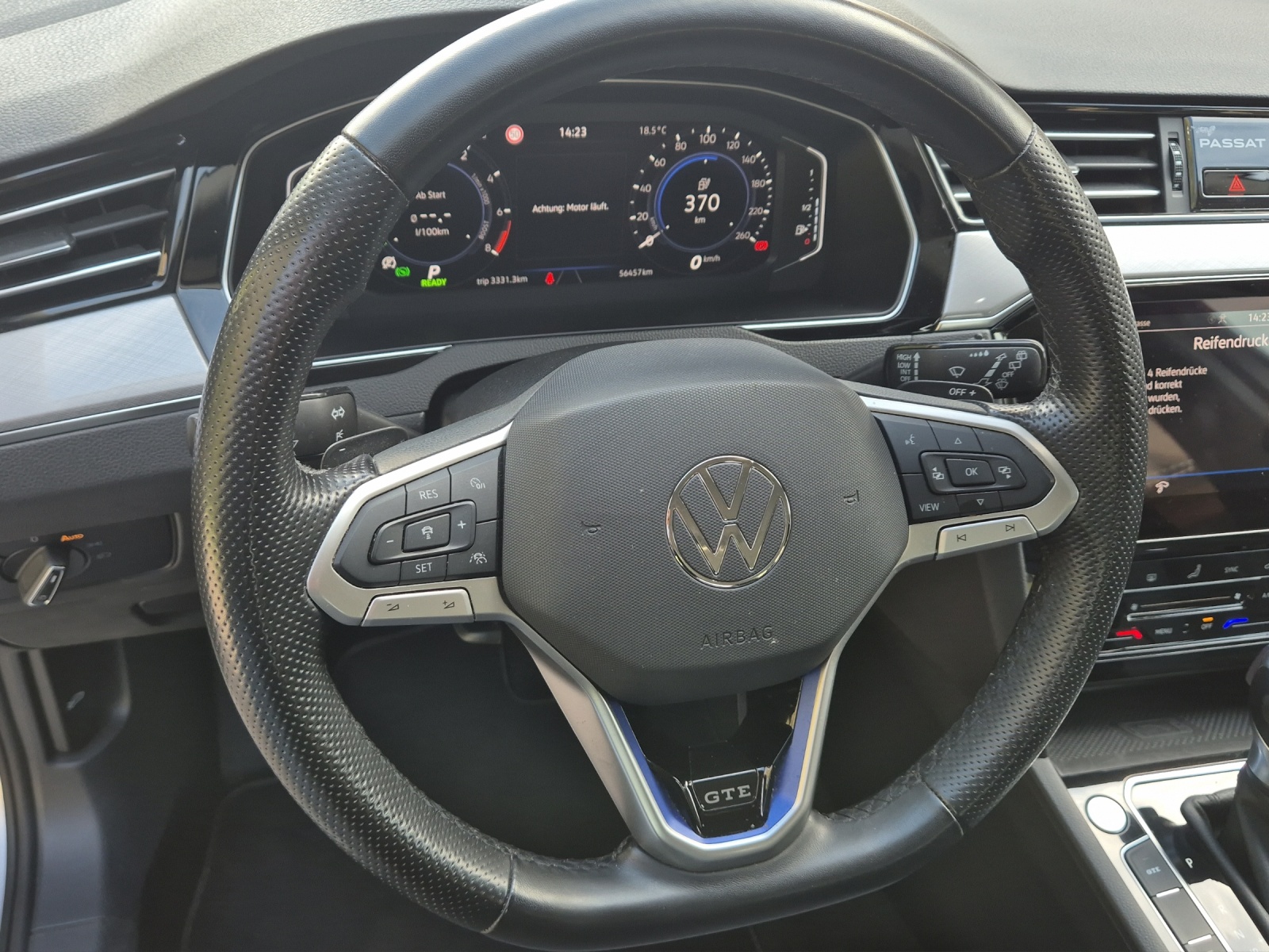 VW Passat Variant 1.4 TSI GTE Hybrid DSG*Anhängerkupplung*-image-9