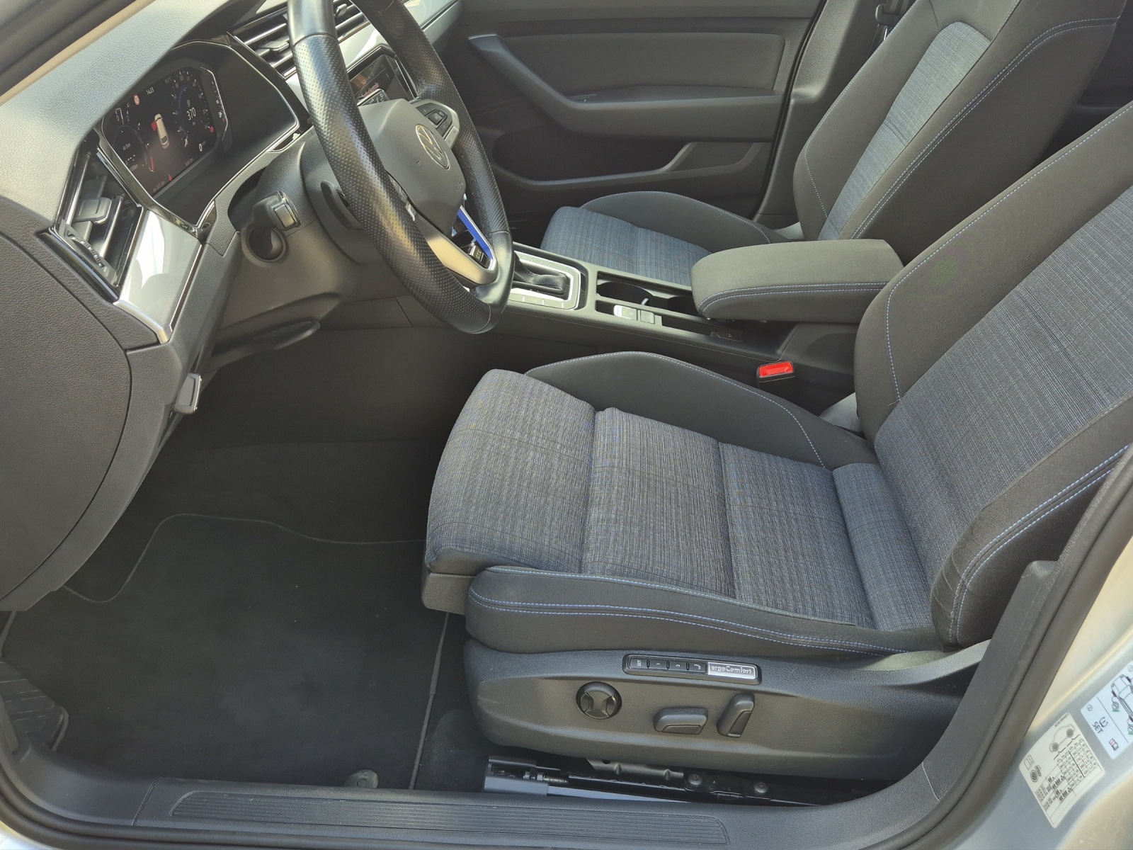 VW Passat Variant 1.4 TSI GTE Hybrid DSG*Anhängerkupplung*-image-8