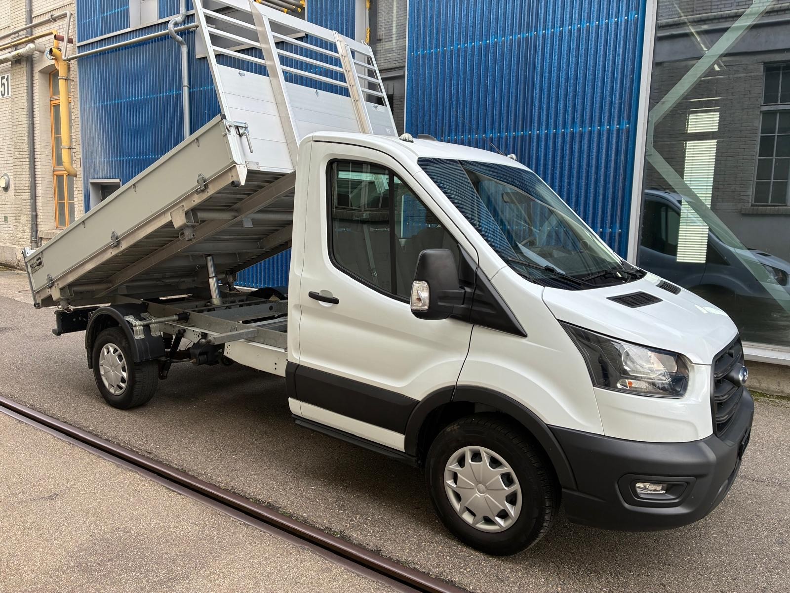 FORD Transit 350 L2 Trend 2.0 TDCi 170 RWD-image-11