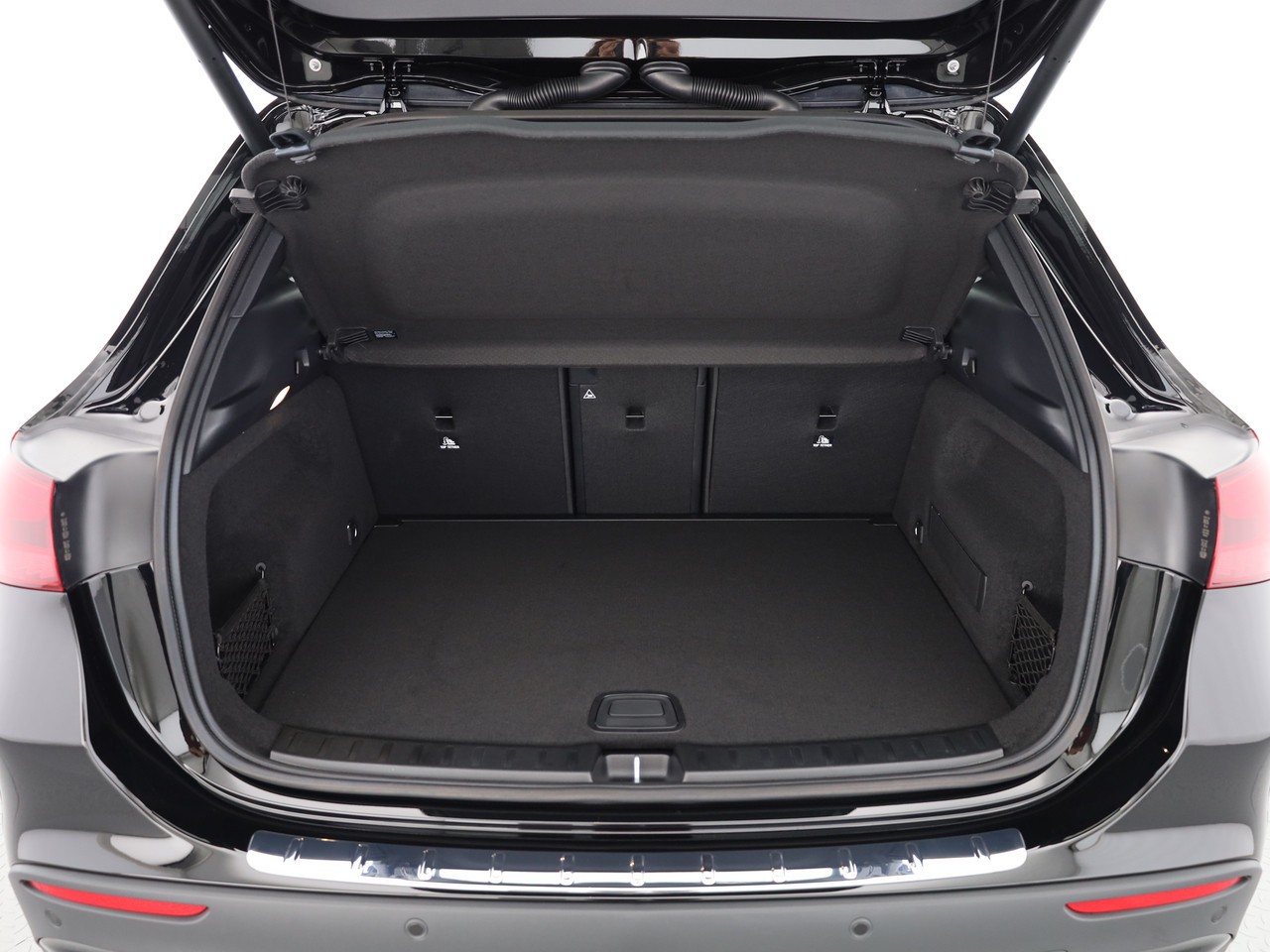 MERCEDES-BENZ GLA 250 4Matic 8G-DCT-image-21