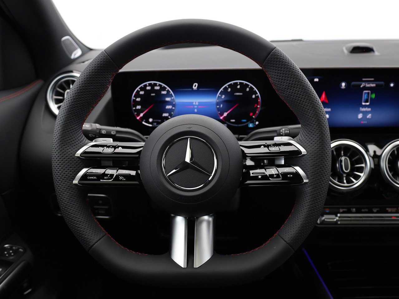 MERCEDES-BENZ GLA 250 4Matic 8G-DCT-image-11