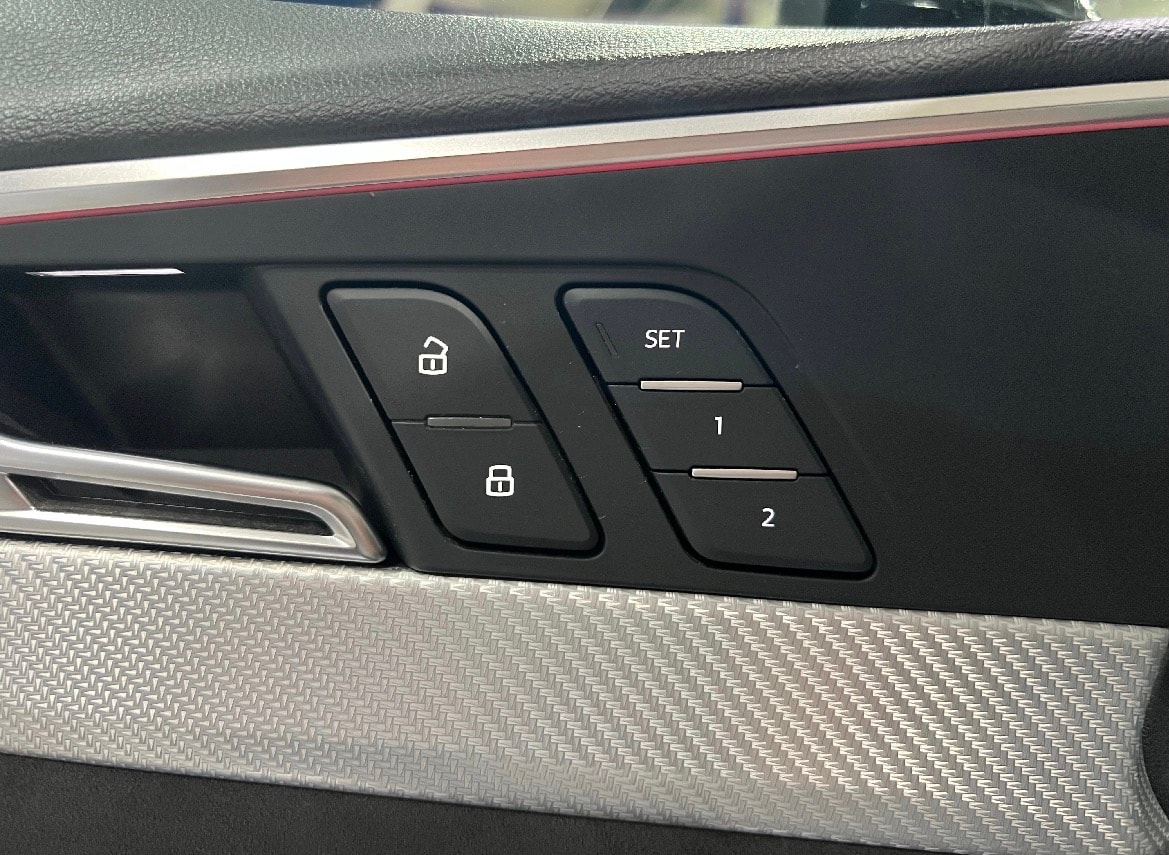AUDI RS4 Avant 2.9 TFSI qu**Optikpaket,S-Sportsitze,Matrix LED,CH Auslieferung,Frisch ab MFK**-image-14