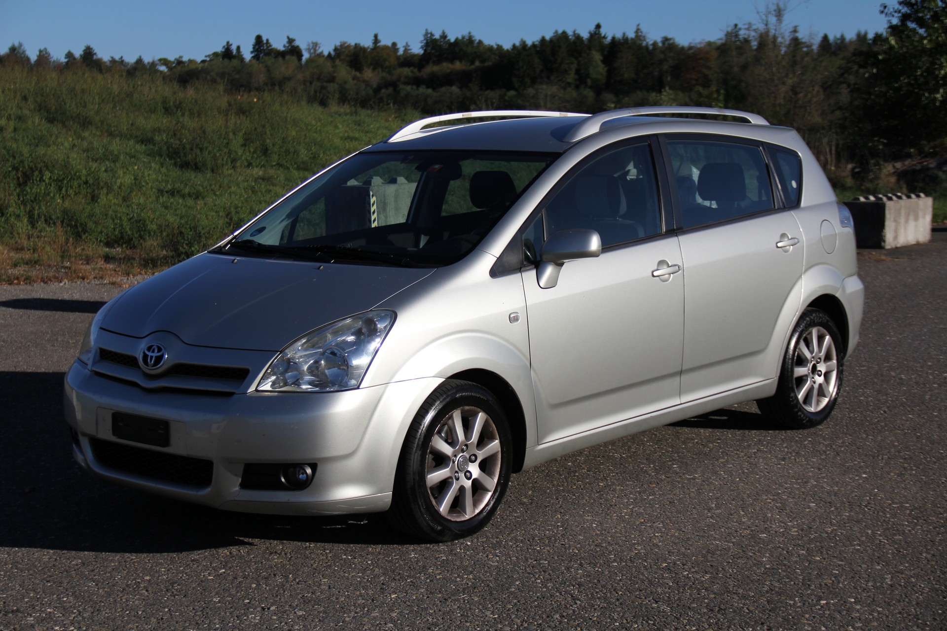 TOYOTA Corolla Verso 1.8 Linea Sol-showroom-element-1