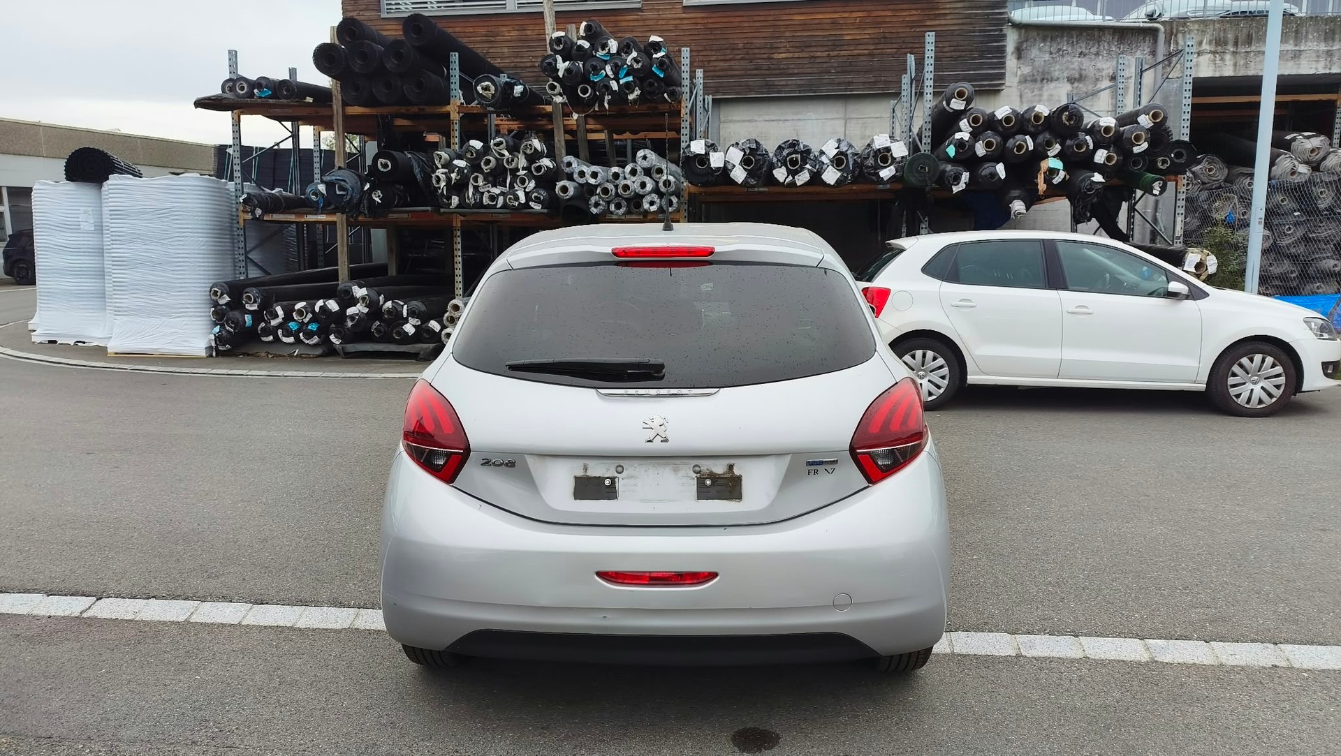 PEUGEOT 208 1.2 PureTech Style-image-3