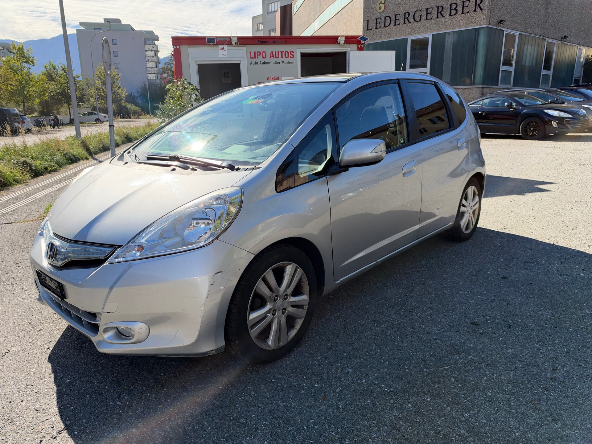 HONDA Jazz 1.3i Hybrid Elegance CVT-image-1