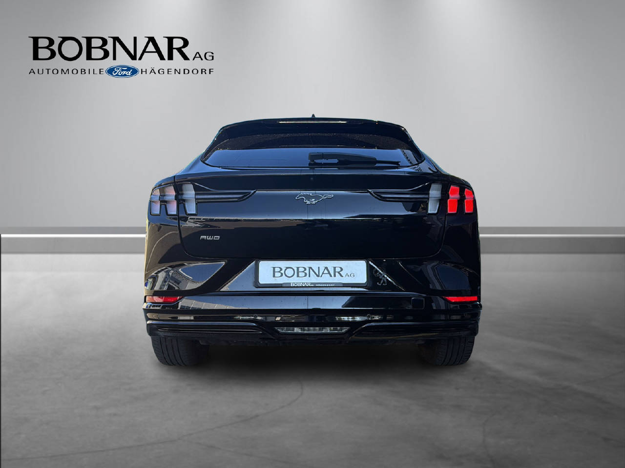 FORD Mustang Mach-E Extended AWD-image-4