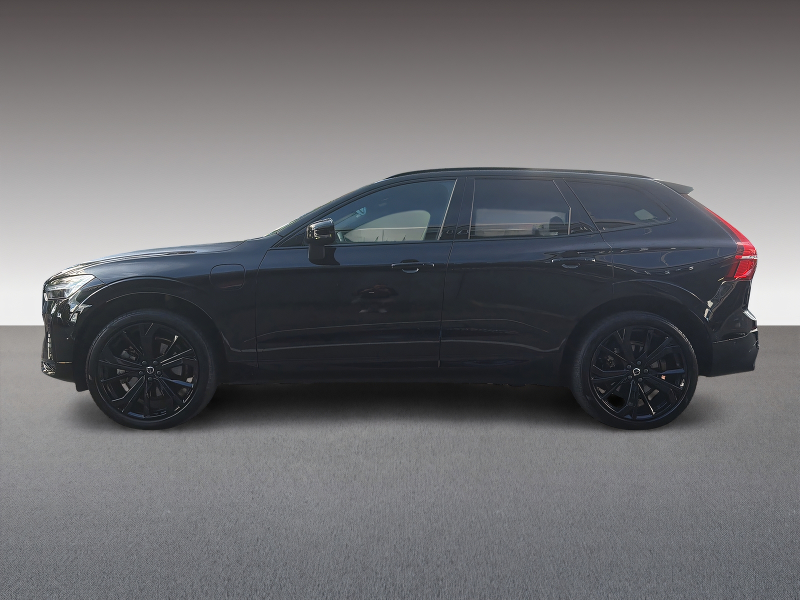 VOLVO XC60 2.0 T8 TE XCENTRIC Black Edition eAWD-image-3