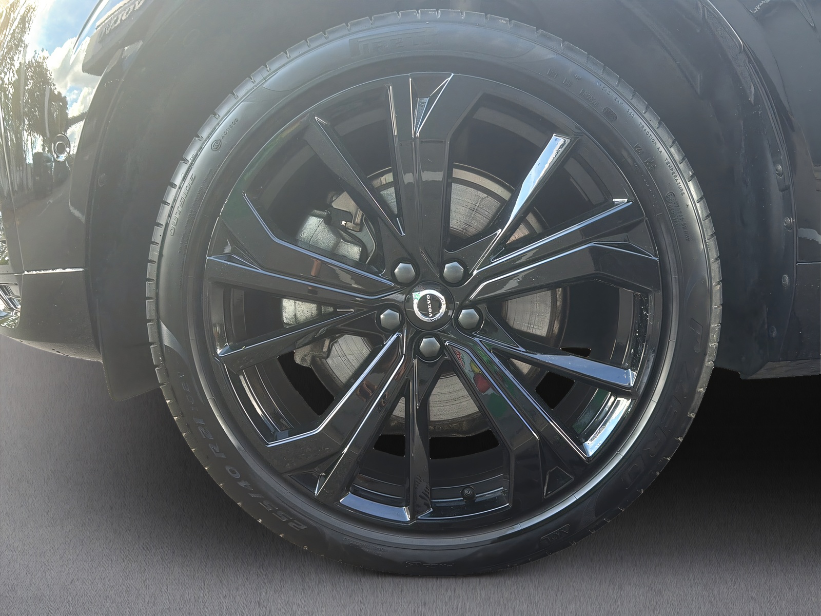VOLVO XC60 2.0 T8 TE XCENTRIC Black Edition eAWD-image-22