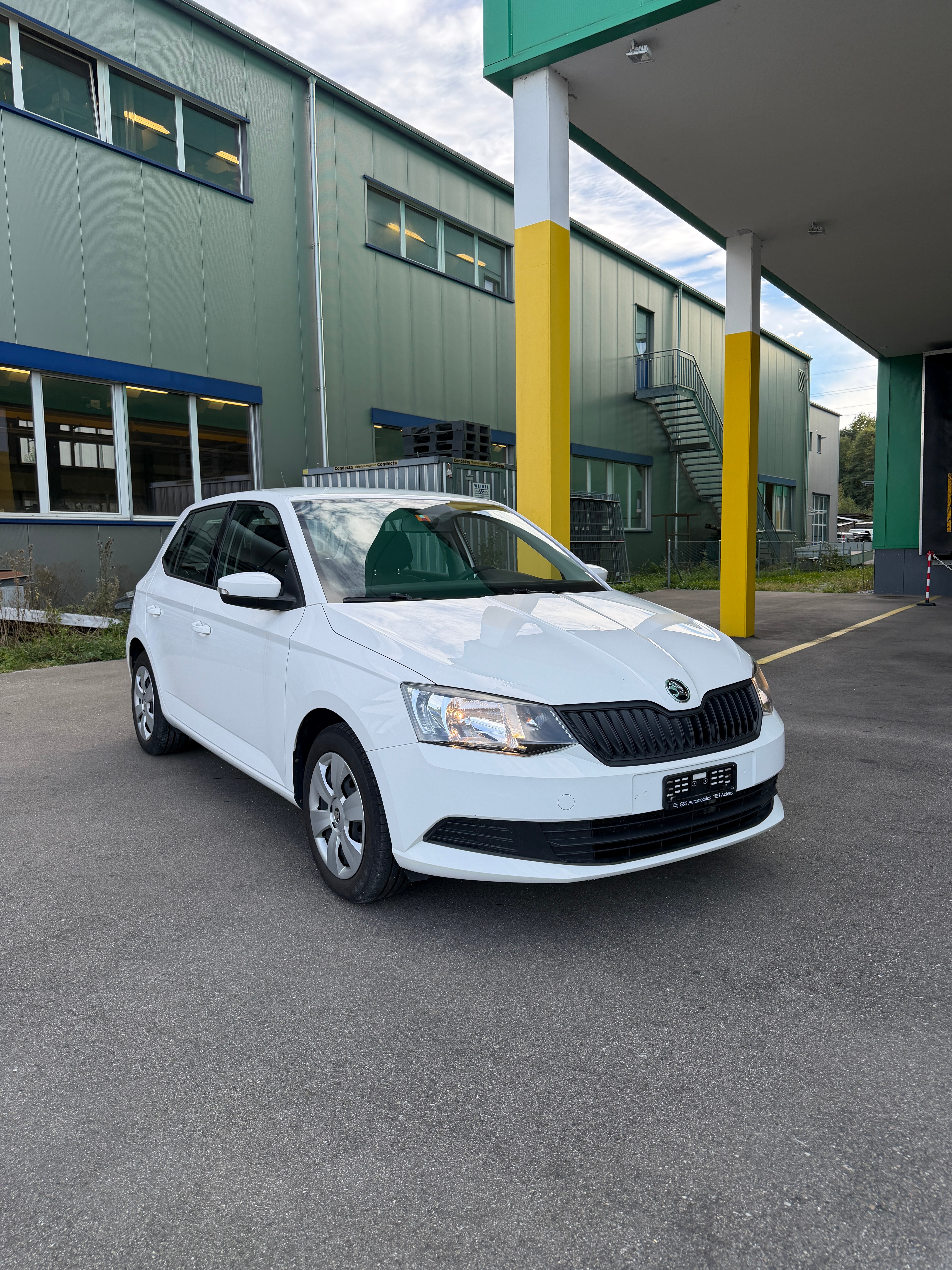 Car photo