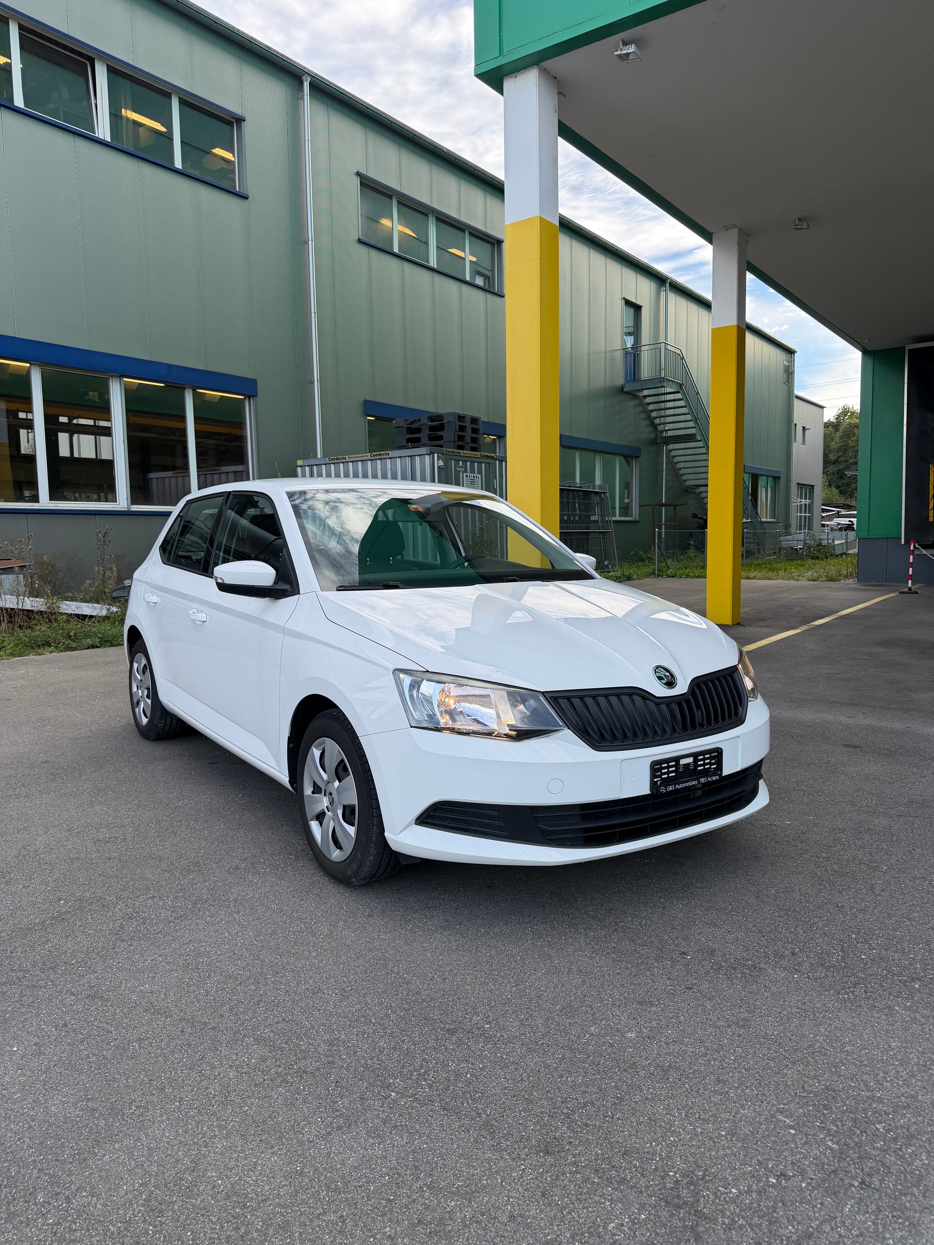 SKODA Fabia 1.0 Active-image-0