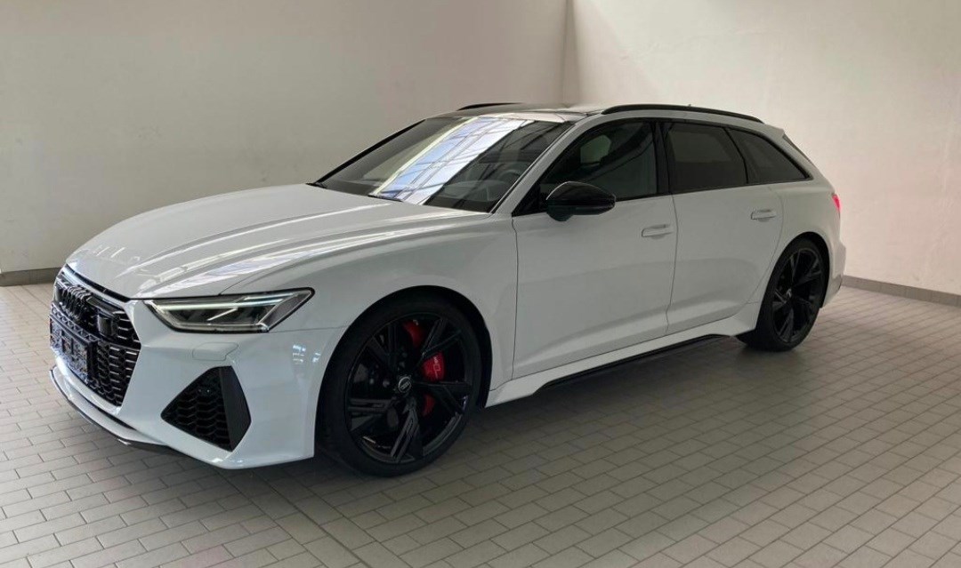 AUDI RS6 Avant 4.0 TFSI KERAMIK-CARBON-PANO-image-5