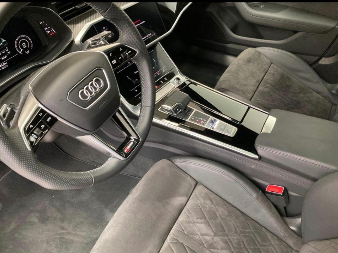 AUDI RS6 Avant 4.0 TFSI KERAMIK-CARBON-PANO-image-15