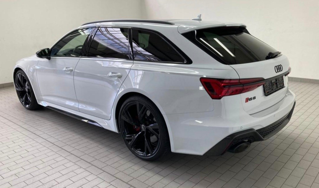 AUDI RS6 Avant 4.0 TFSI KERAMIK-CARBON-PANO-image-3