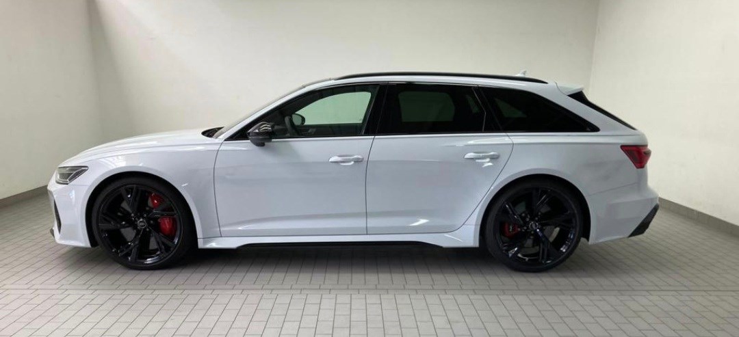 AUDI RS6 Avant 4.0 TFSI KERAMIK-CARBON-PANO-image-2