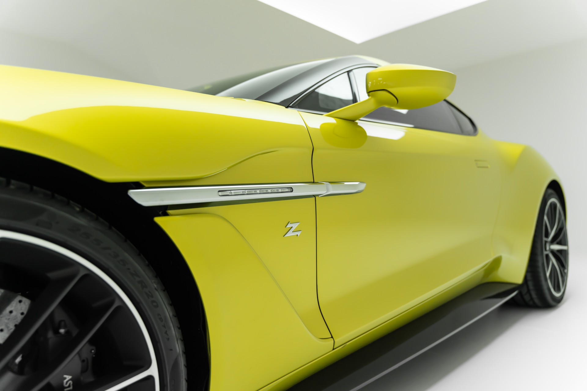 ASTON MARTIN Vanquish Zagato-image-14