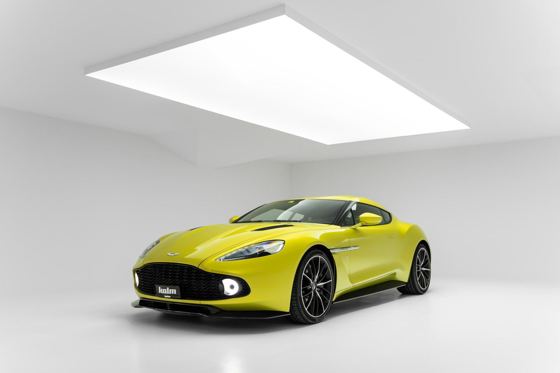 ASTON MARTIN Vanquish Zagato-image-2