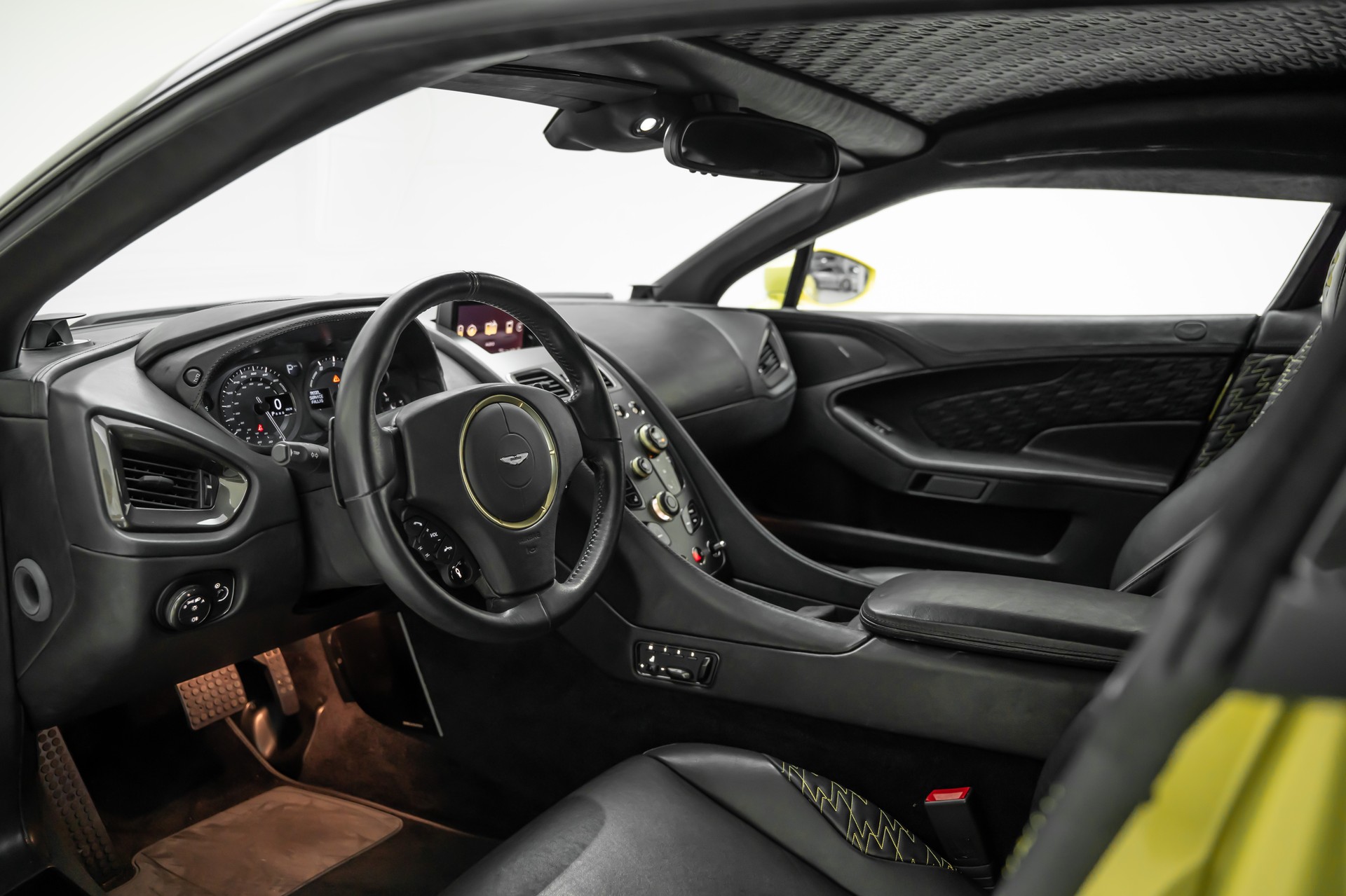 ASTON MARTIN Vanquish Zagato-image-9