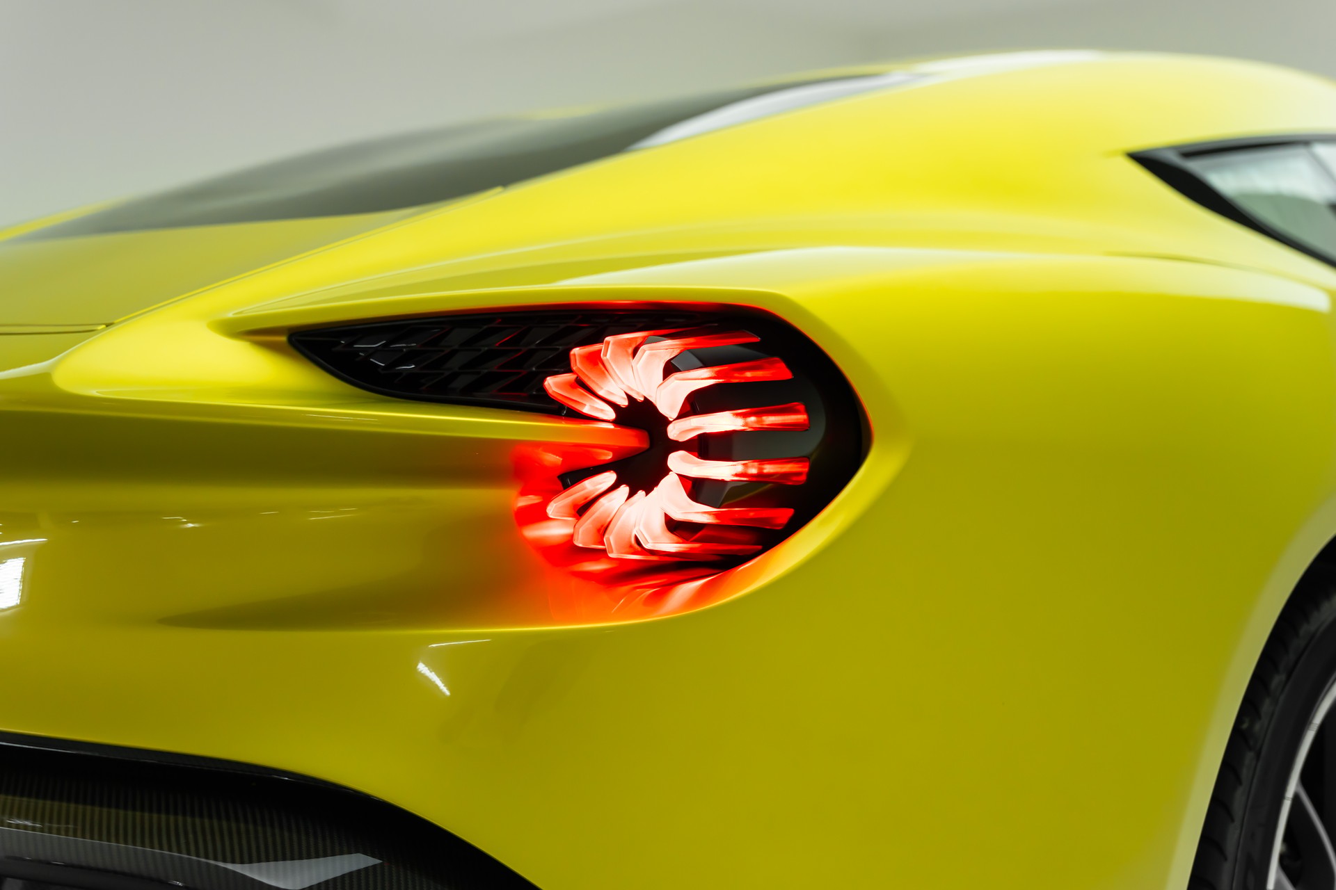 ASTON MARTIN Vanquish Zagato-image-18