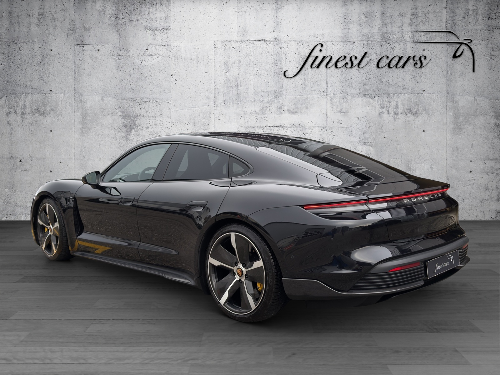 PORSCHE Taycan Turbo S-showroom-element-2
