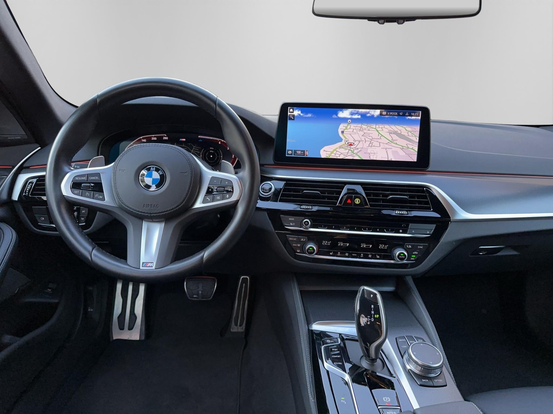 BMW 520d xDrive 48V Touring Pure M Sport-image-12