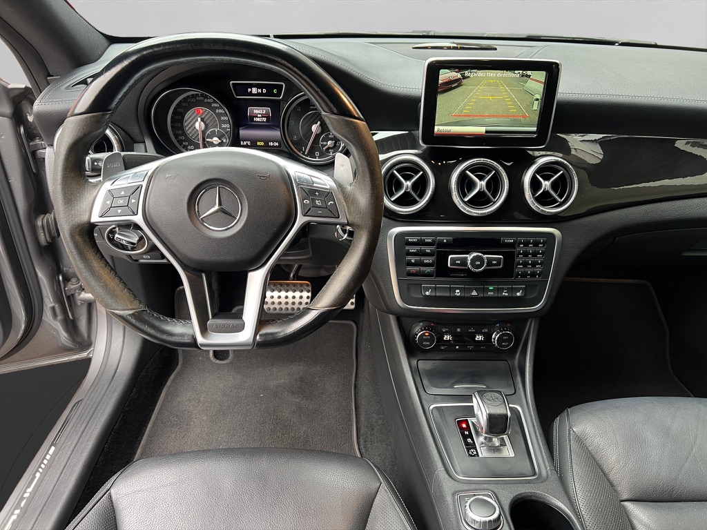 MERCEDES-BENZ CLA 45 AMG 4Matic Speedshift-image-11