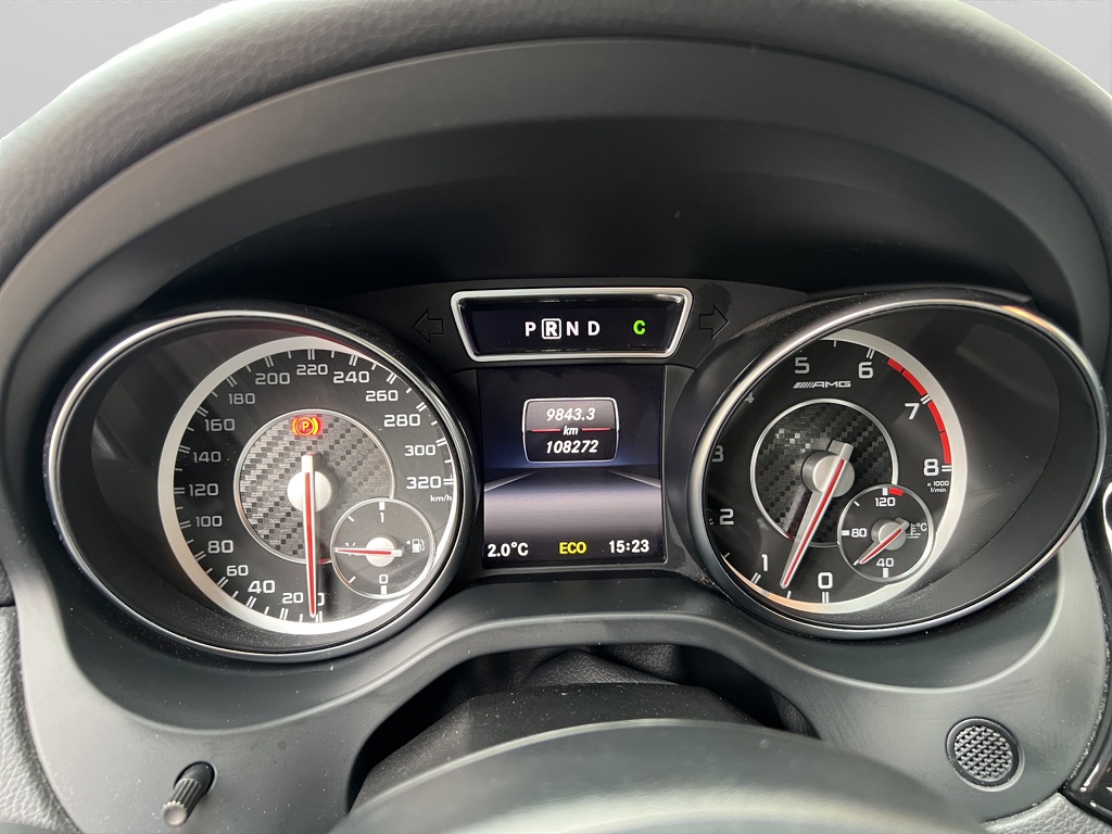 MERCEDES-BENZ CLA 45 AMG 4Matic Speedshift-image-15