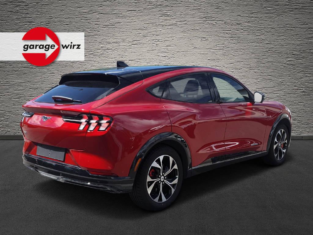 FORD Mustang Mach-E Extended AWD-image-1