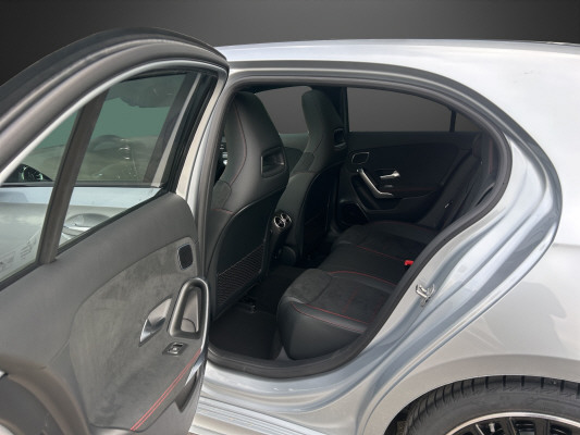 MERCEDES-BENZ A 180 Night Star 7G-DCT-image-9