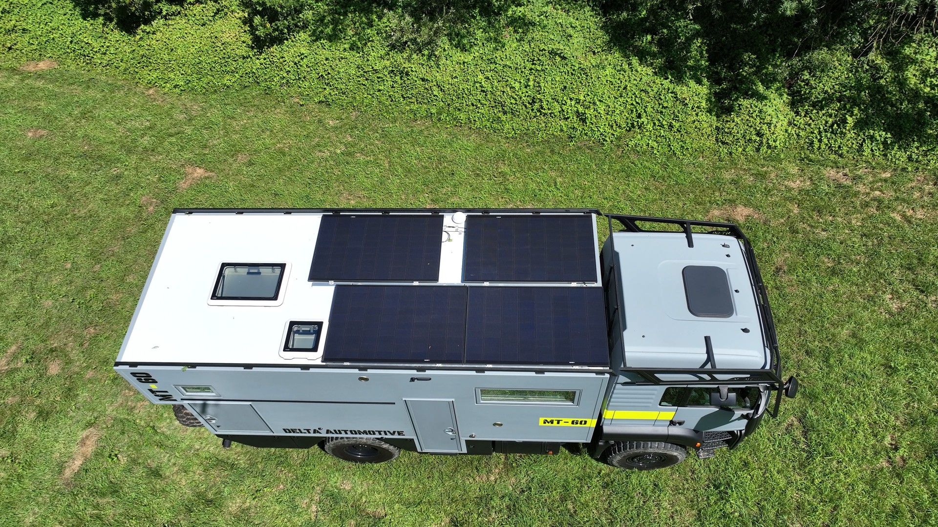 MAN TGS 18.400 4x4-image-2