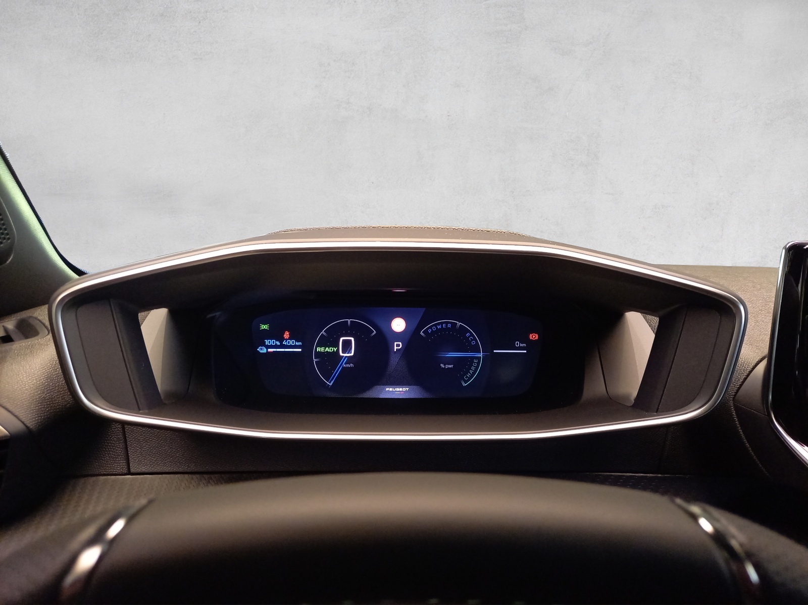 PEUGEOT 2008 e-GT 54kWh-image-10