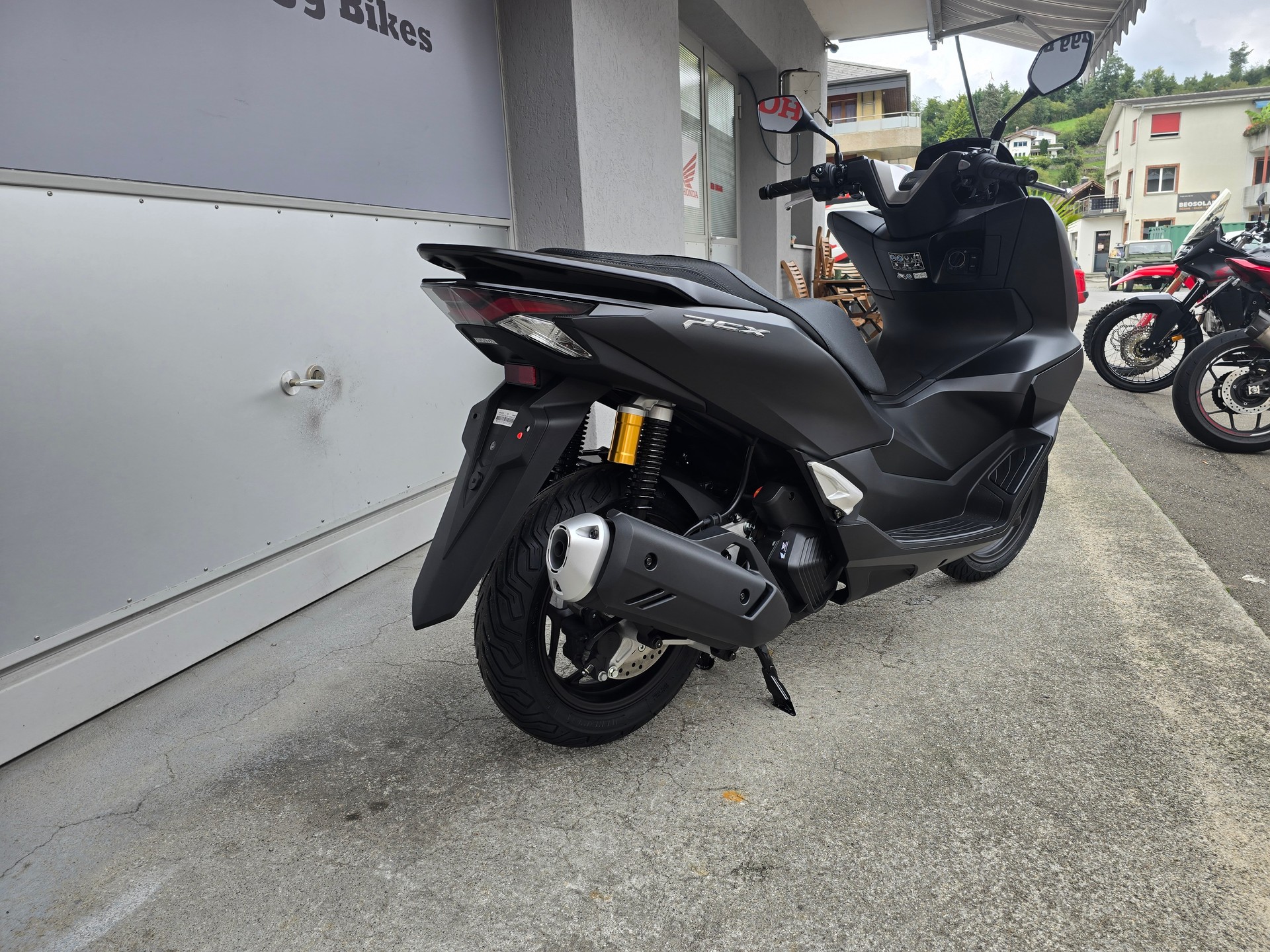 HONDA PCX 125 DX TFT. connectivity-showroom-element-2