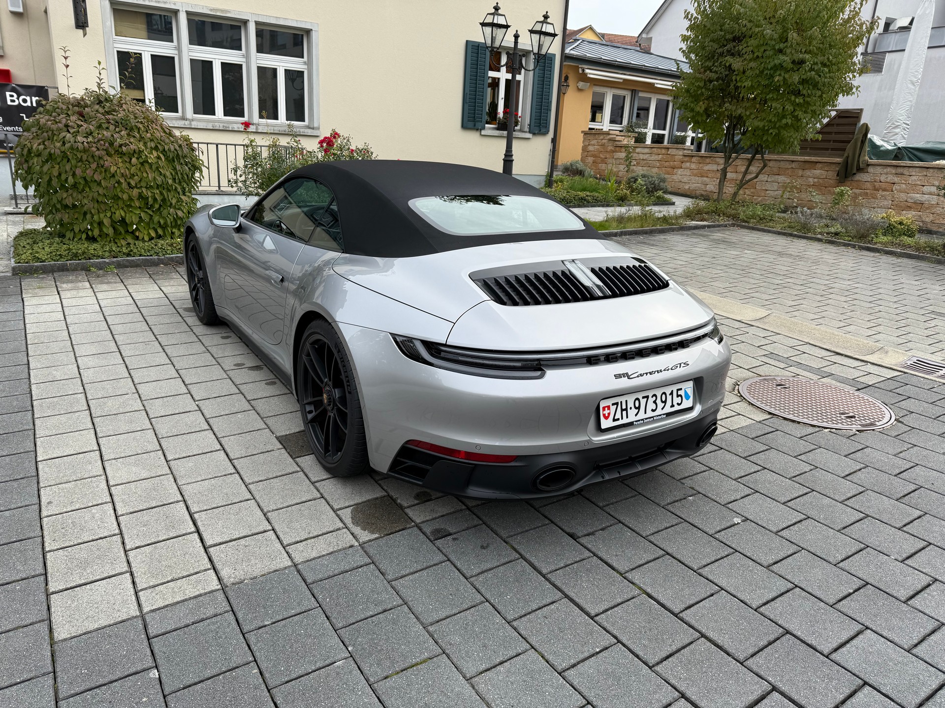 PORSCHE 911 Carrera 4 GTS Cabriolet PDK-image-3