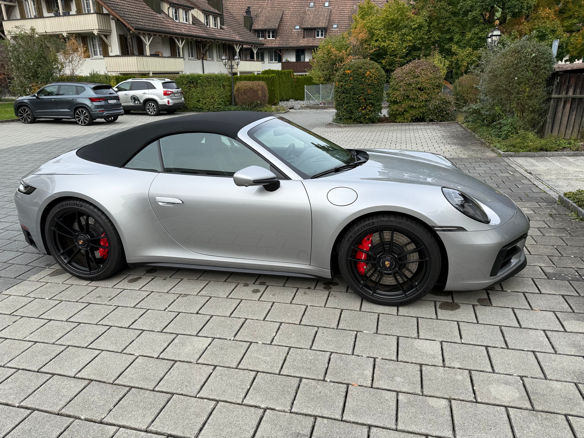 PORSCHE 911 Carrera 4 GTS Cabriolet PDK-image-4