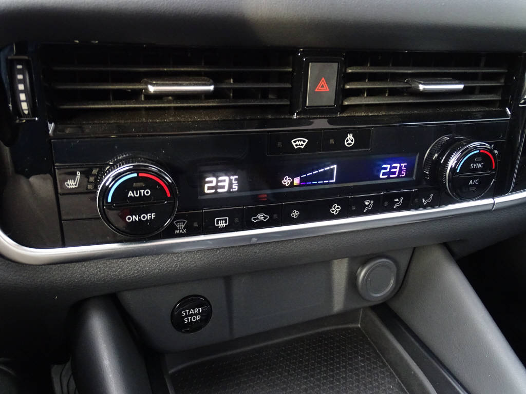 NISSAN Qashqai 1.5 VC-T N-Connecta-image-12