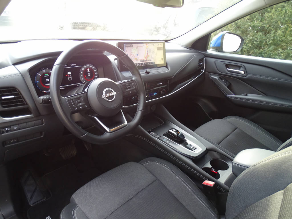 NISSAN Qashqai 1.5 VC-T N-Connecta-showroom-element-3
