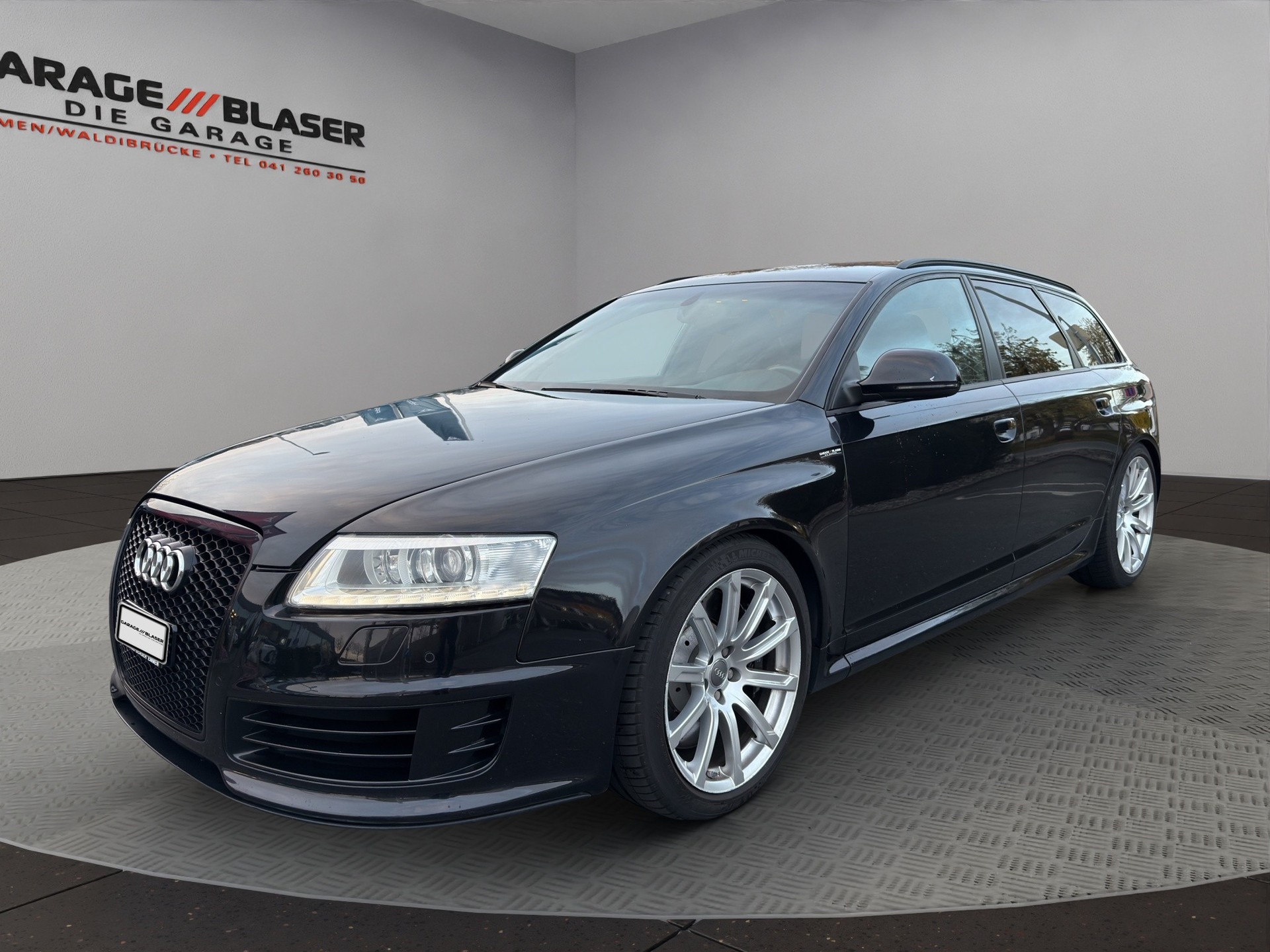 AUDI RS6 Avant 5.0 TFSI V10 quattro tiptronic-image-0