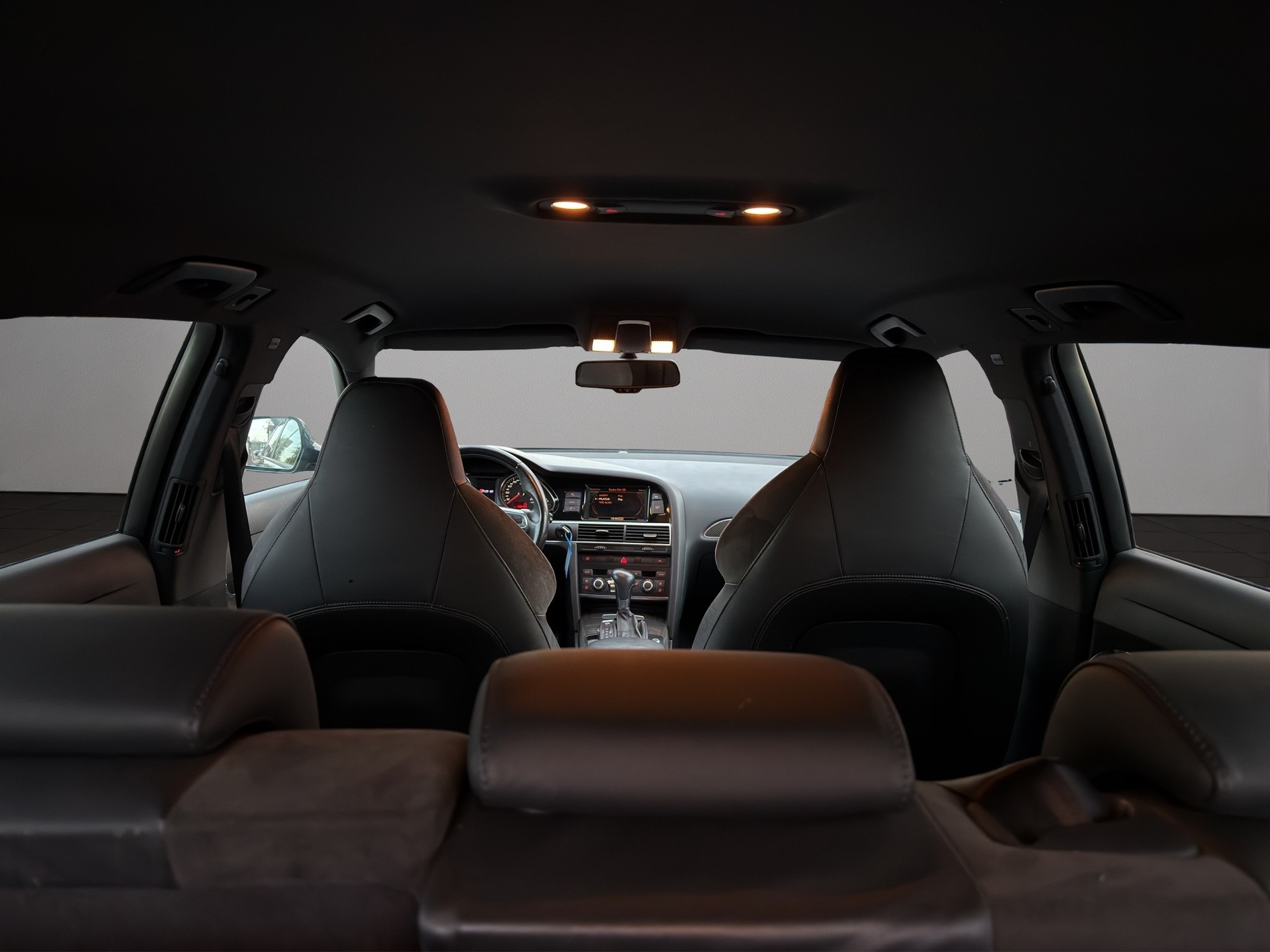 AUDI RS6 Avant 5.0 TFSI V10 quattro tiptronic-image-7