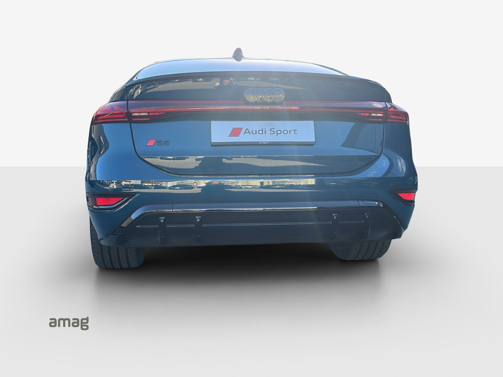 AUDI S6 Sportback e-tron quattro-image-4