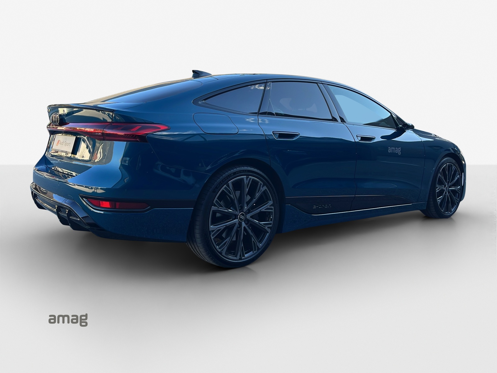 AUDI S6 Sportback e-tron quattro-image-5