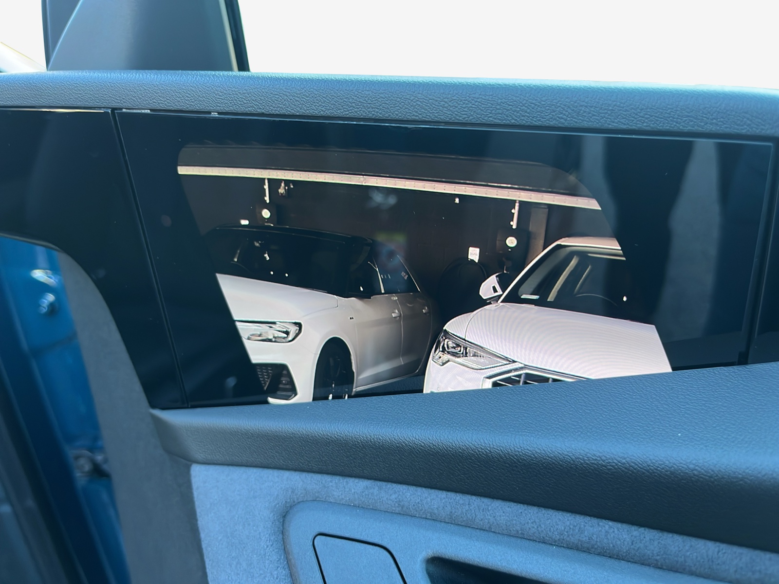 AUDI S6 Sportback e-tron quattro-image-16