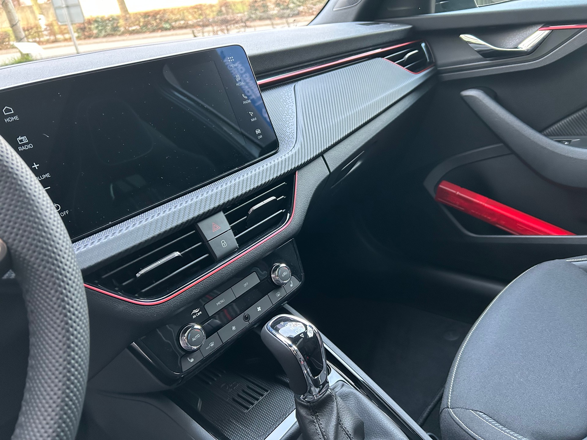 SKODA Kamiq 1.0 TSI Monte Carlo DSG-image-11