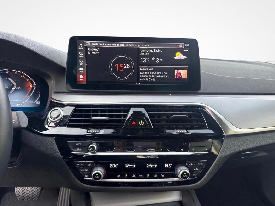 BMW 520d xDrive Touring-image-17