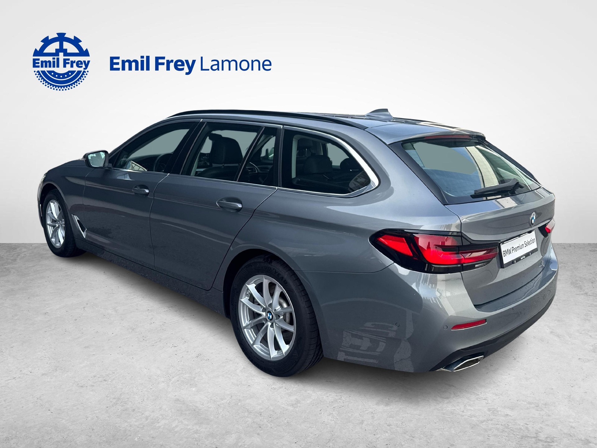 BMW 520d xDrive Touring-image-3